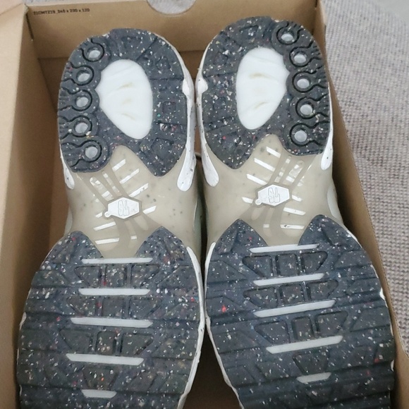 Nike air max sz 11 white - Picture 4 of 4